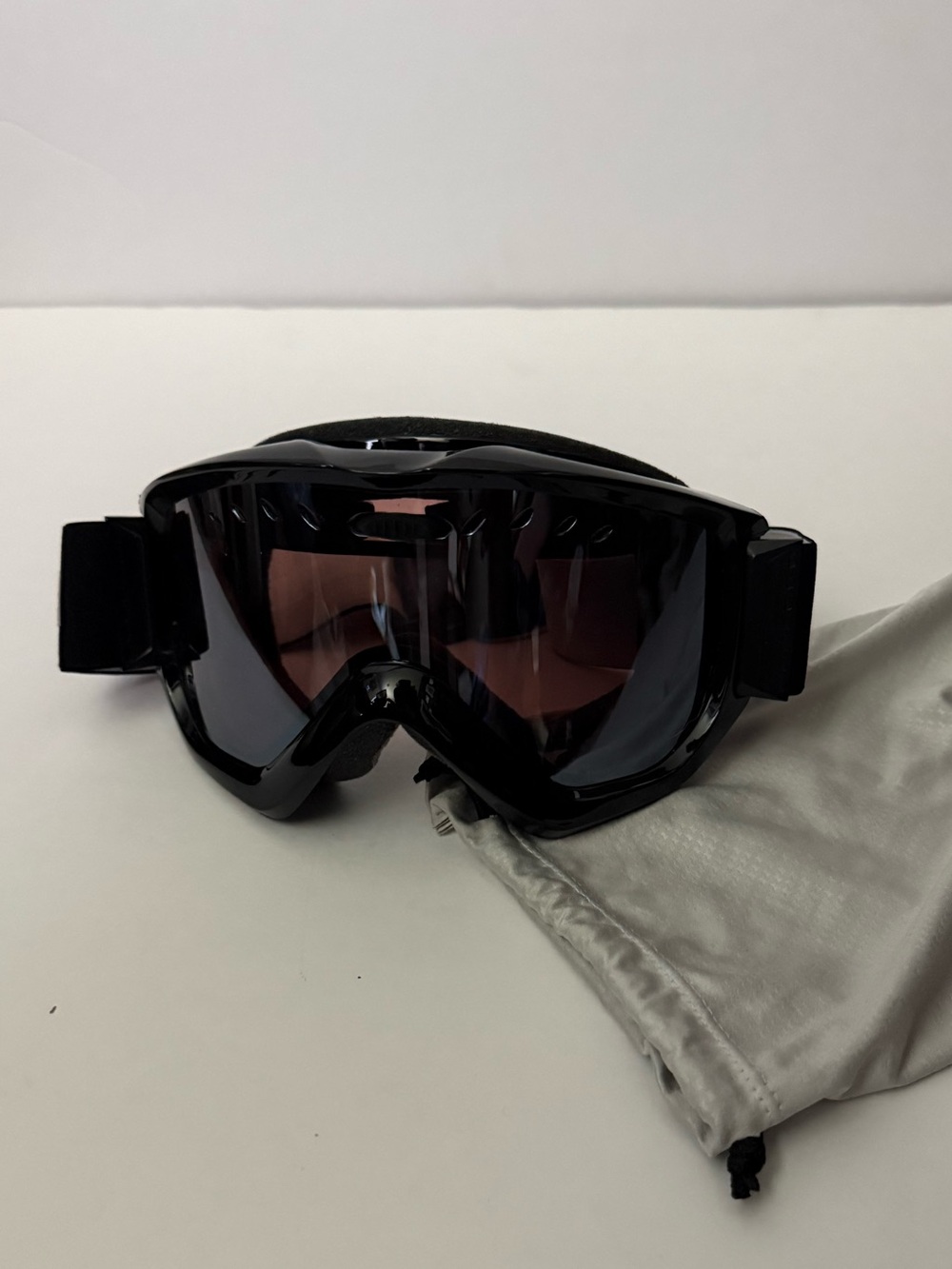 SMITH Black Snow Ski Goggles with Tinted Lenses